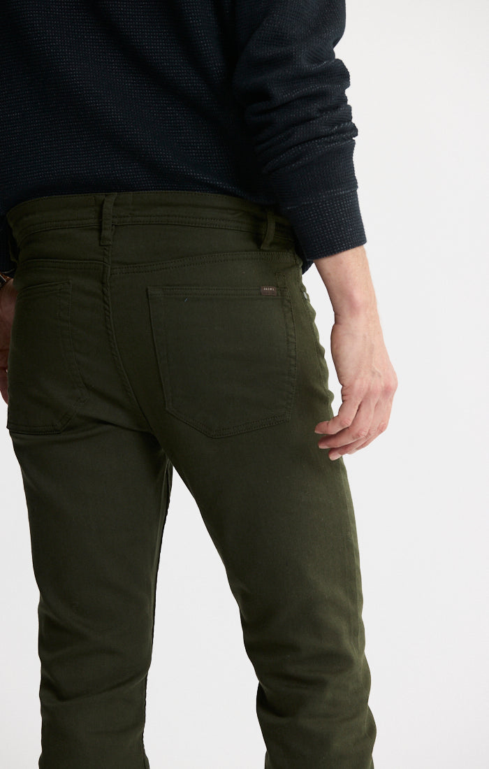 Straight Fit Stretch Traveler 5-Pocket Pants